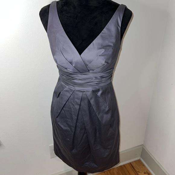 David’s Bridal gray sleeveless cotton sateen V neck silhouette dress Sz 2 - Picture 1 of 7
